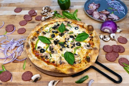 Vegetarian Veggie Pizza at Pali Pali Pizza, Palatine IL